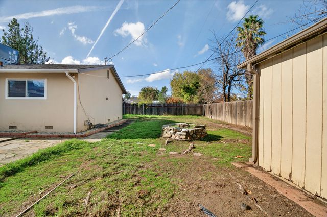 2006 Wilder Drive, Redding, CA 96001