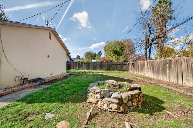 2006 Wilder Drive, Redding, CA 96001