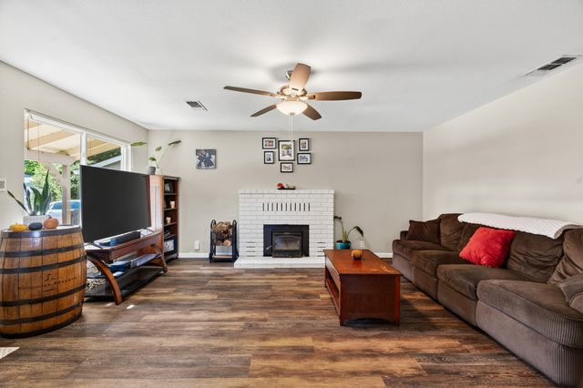 2006 Wilder Drive, Redding, CA 96001