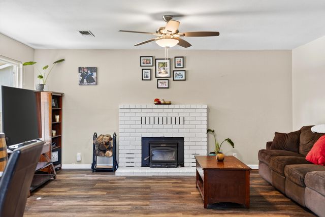 2006 Wilder Drive, Redding, CA 96001