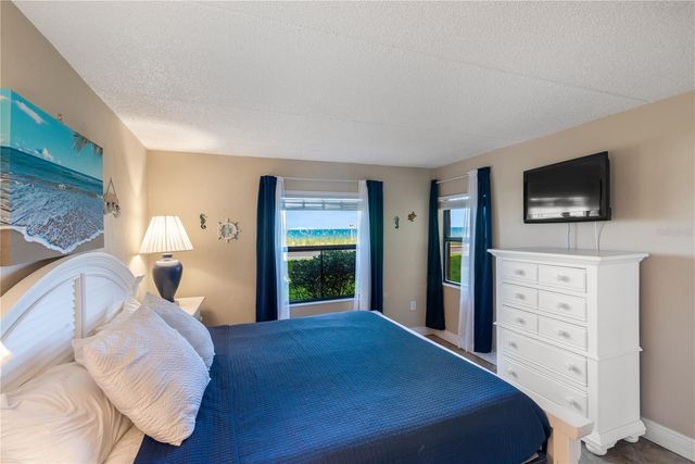 2390 OCEAN SHORE BOULEVARD 1040, Ormond Beach, FL 32176