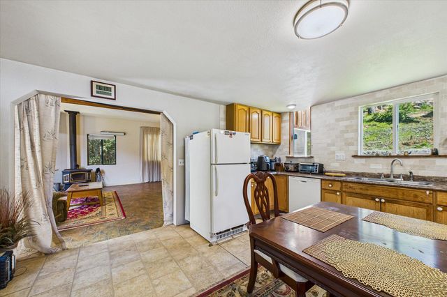 3105 China Creek Road, Redway, CA 95560