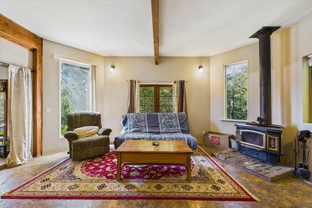 3105 China Creek Road, Redway, CA 95560