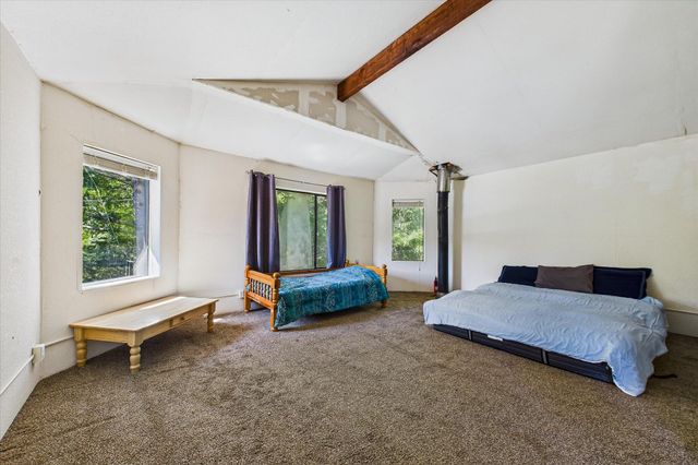 3105 China Creek Road, Redway, CA 95560