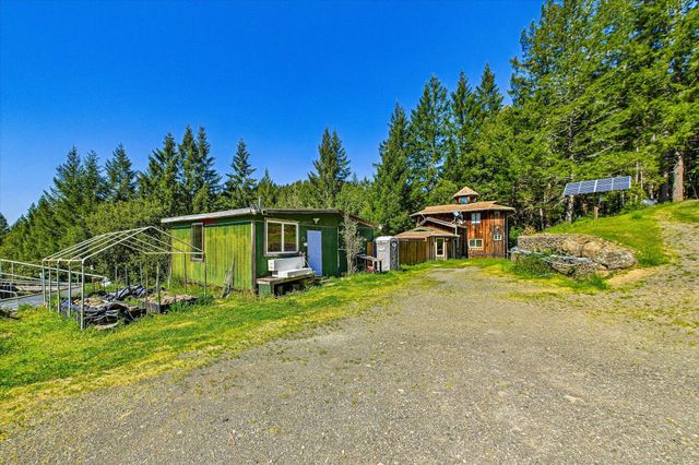 3105 China Creek Road, Redway, CA 95560