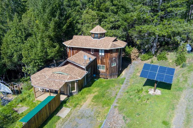 3105 China Creek Road, Redway, CA 95560