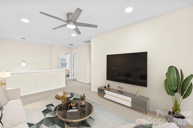 15558 Stronvar House Lane, Charlotte, NC 28277