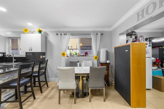 20134 W Lake Dr, Hialeah, FL 33015