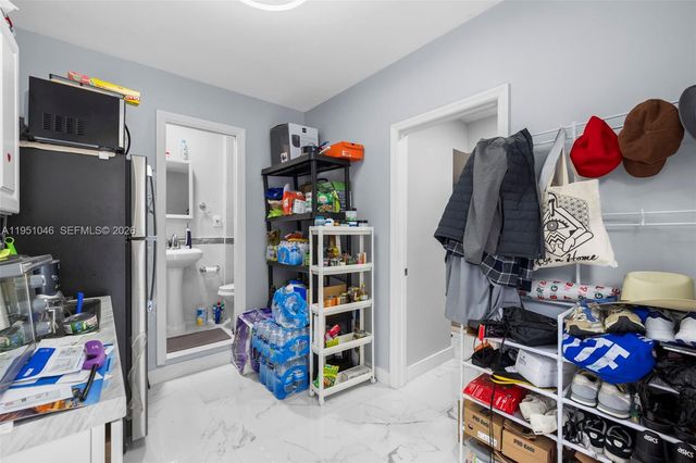 20134 W Lake Dr, Hialeah, FL 33015