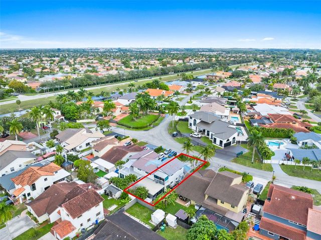 20134 W Lake Dr, Hialeah, FL 33015