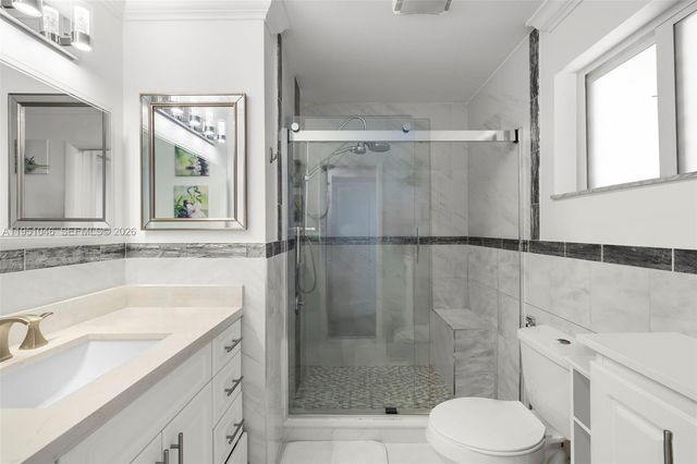 20134 W Lake Dr, Hialeah, FL 33015