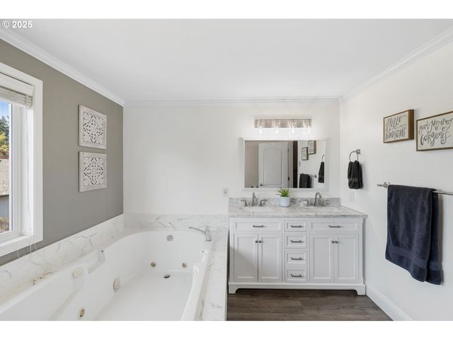 10402 Ne 95TH St, Vancouver, WA 98662