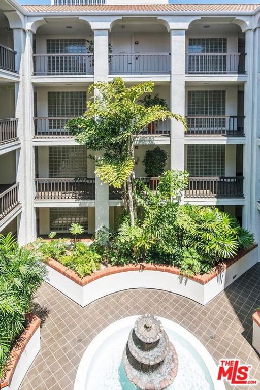 Image 10 of property listing at 2132 Century Park Lane 303, Los Angeles, CA 90067