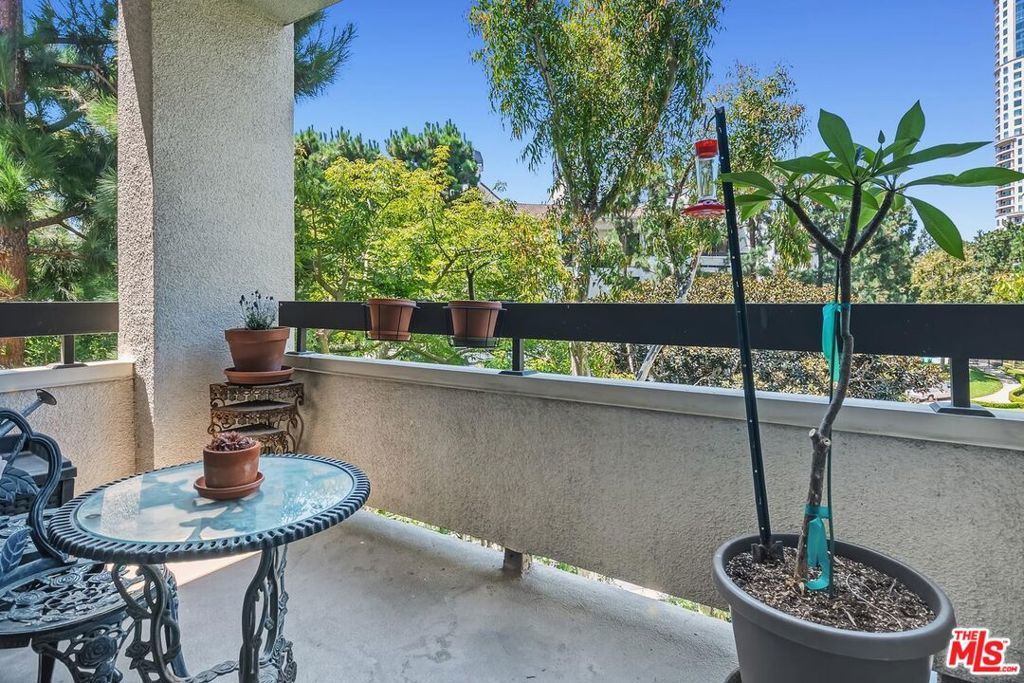 Image 40 of property listing at 2132 Century Park Lane 303, Los Angeles, CA 90067