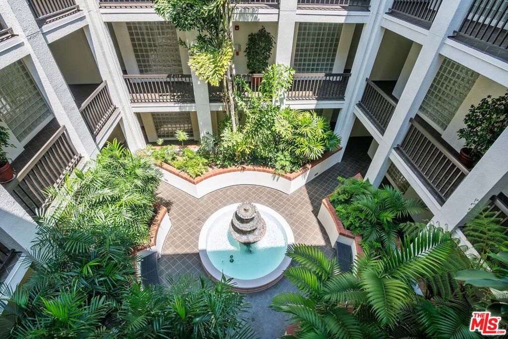 Image 8 of property listing at 2132 Century Park Lane 303, Los Angeles, CA 90067