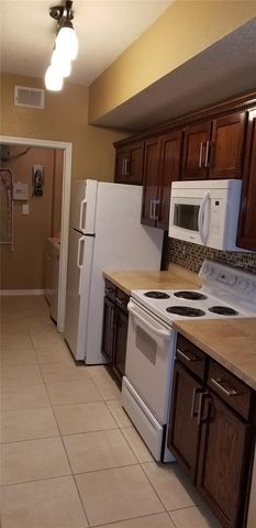 5542 METROWEST BOULEVARD 106, Orlando, FL 32811