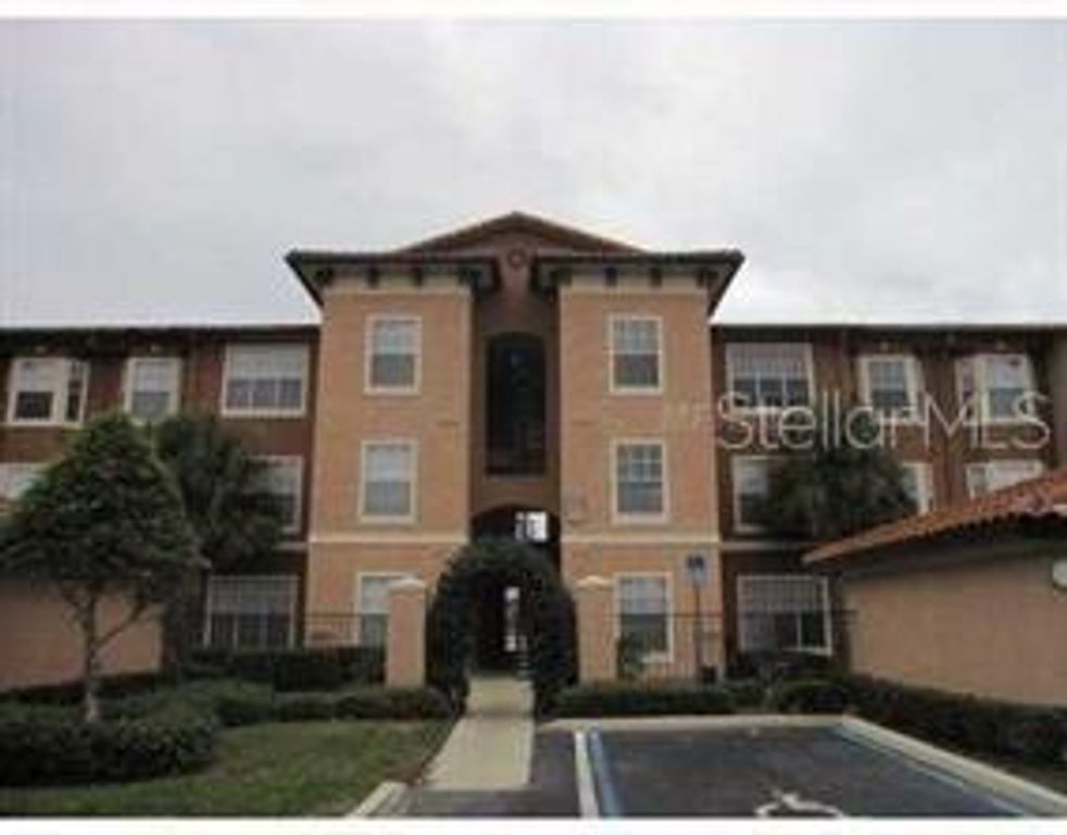 5542 METROWEST BOULEVARD 106, Orlando, FL 32811
