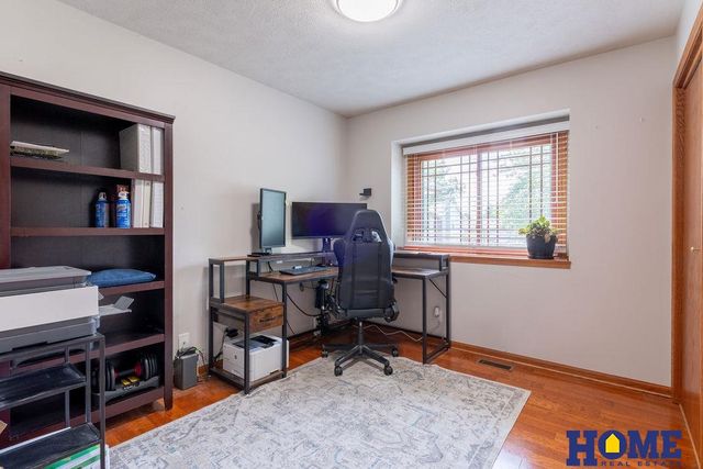 2240 Philadelphia Drive, Lincoln, NE 68521