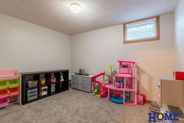 2240 Philadelphia Drive, Lincoln, NE 68521