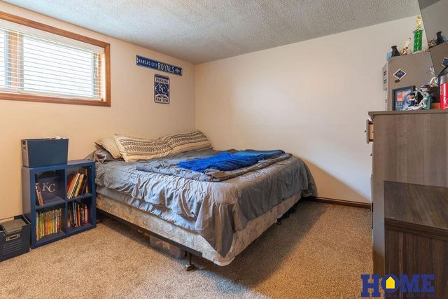 2240 Philadelphia Drive, Lincoln, NE 68521