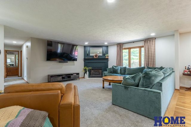 2240 Philadelphia Drive, Lincoln, NE 68521