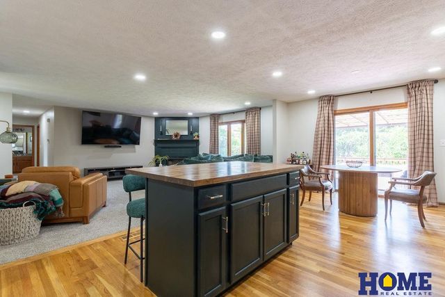 2240 Philadelphia Drive, Lincoln, NE 68521