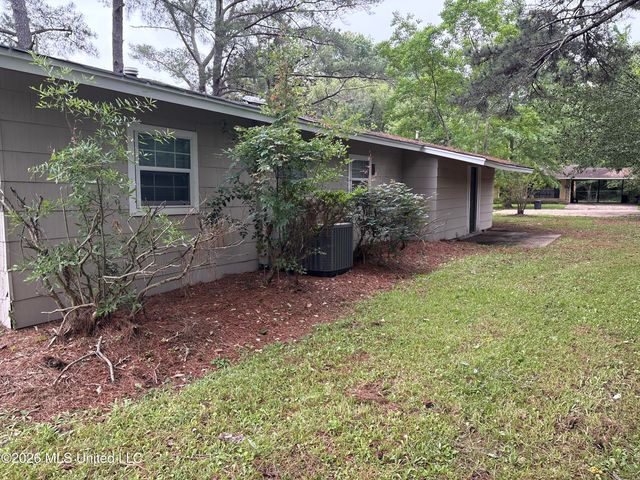 101 Dotson Place, Jackson, MS 39213
