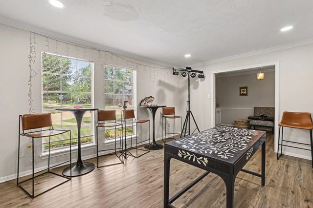 5823 Havenwoods, Houston, TX 77066