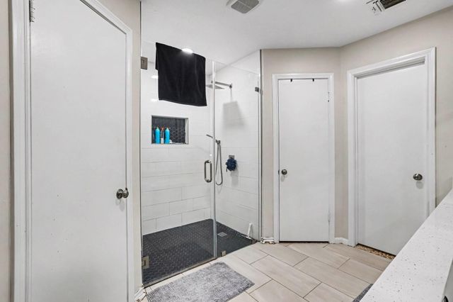 5823 Havenwoods, Houston, TX 77066
