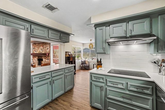 5823 Havenwoods, Houston, TX 77066