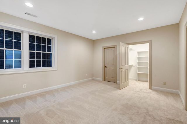1318 KURTZ RD, Mclean, VA 22101