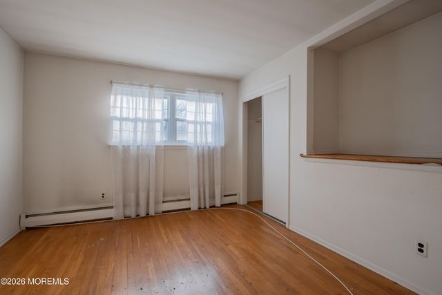 19 Meadow Drive, Tinton Falls, NJ 07724