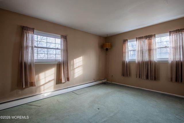 19 Meadow Drive, Tinton Falls, NJ 07724