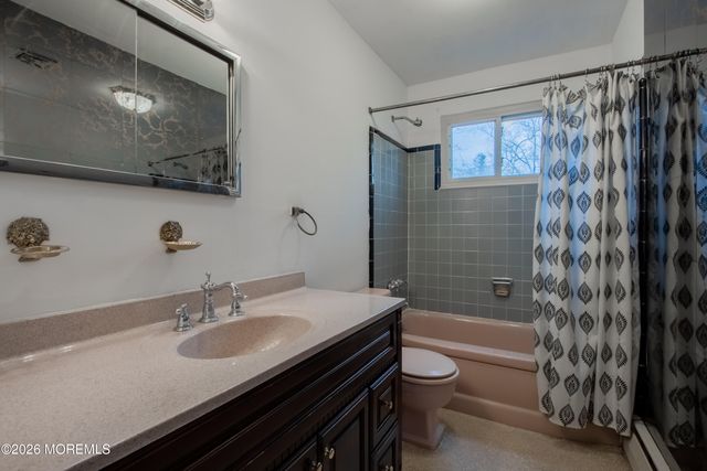 19 Meadow Drive, Tinton Falls, NJ 07724