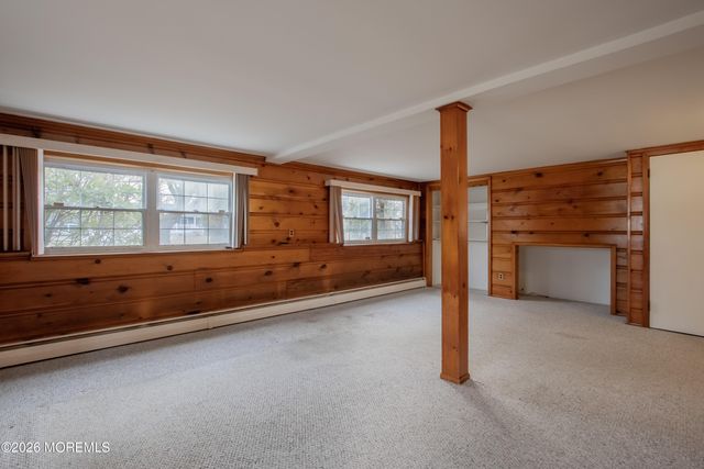 19 Meadow Drive, Tinton Falls, NJ 07724