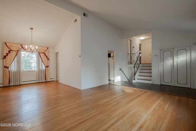 19 Meadow Drive, Tinton Falls, NJ 07724