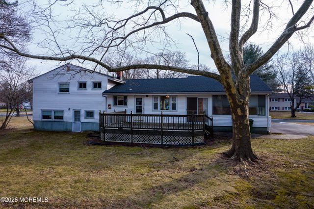 19 Meadow Drive, Tinton Falls, NJ 07724