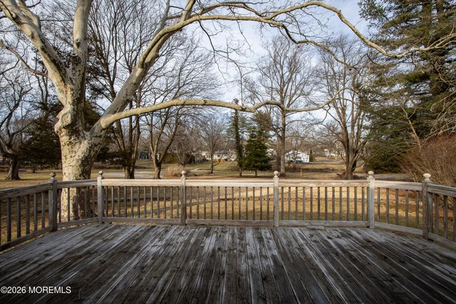 19 Meadow Drive, Tinton Falls, NJ 07724