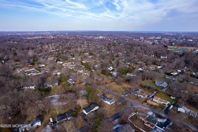 19 Meadow Drive, Tinton Falls, NJ 07724