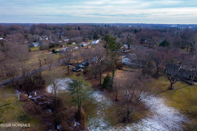 19 Meadow Drive, Tinton Falls, NJ 07724