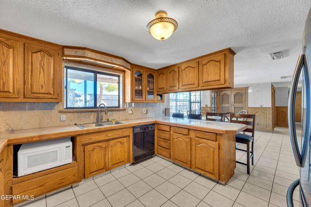 2153 Trawood Drive, El Paso, TX 79935