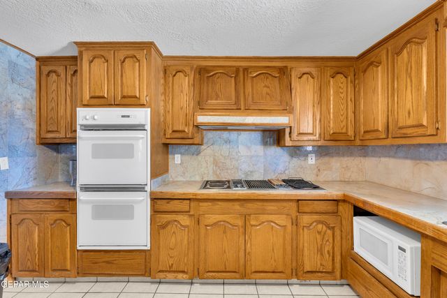 2153 Trawood Drive, El Paso, TX 79935