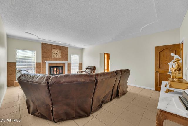 2153 Trawood Drive, El Paso, TX 79935