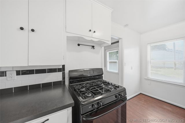 1126 E 49th Place, Tulsa, OK 74105