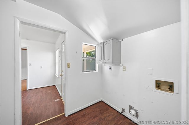 1126 E 49th Place, Tulsa, OK 74105