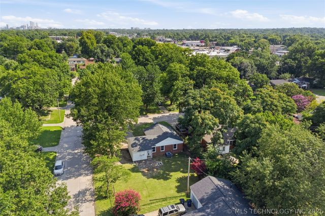 1126 E 49th Place, Tulsa, OK 74105