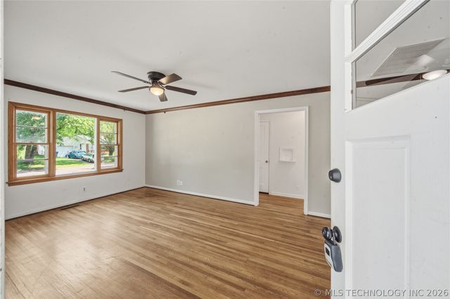1126 E 49th Place, Tulsa, OK 74105