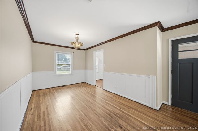 1126 E 49th Place, Tulsa, OK 74105