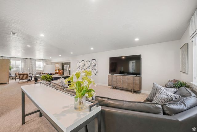 53 E MOORHEN DR, Saratoga Springs, UT 84045