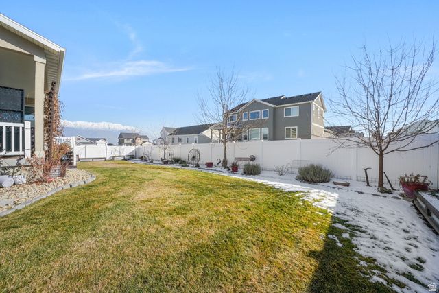 53 E MOORHEN DR, Saratoga Springs, UT 84045